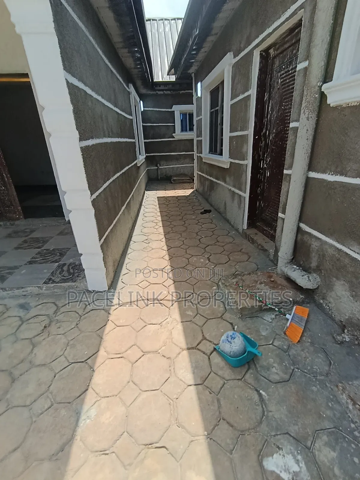 Furnished 1bdrm Apartment in Ayobo for rent