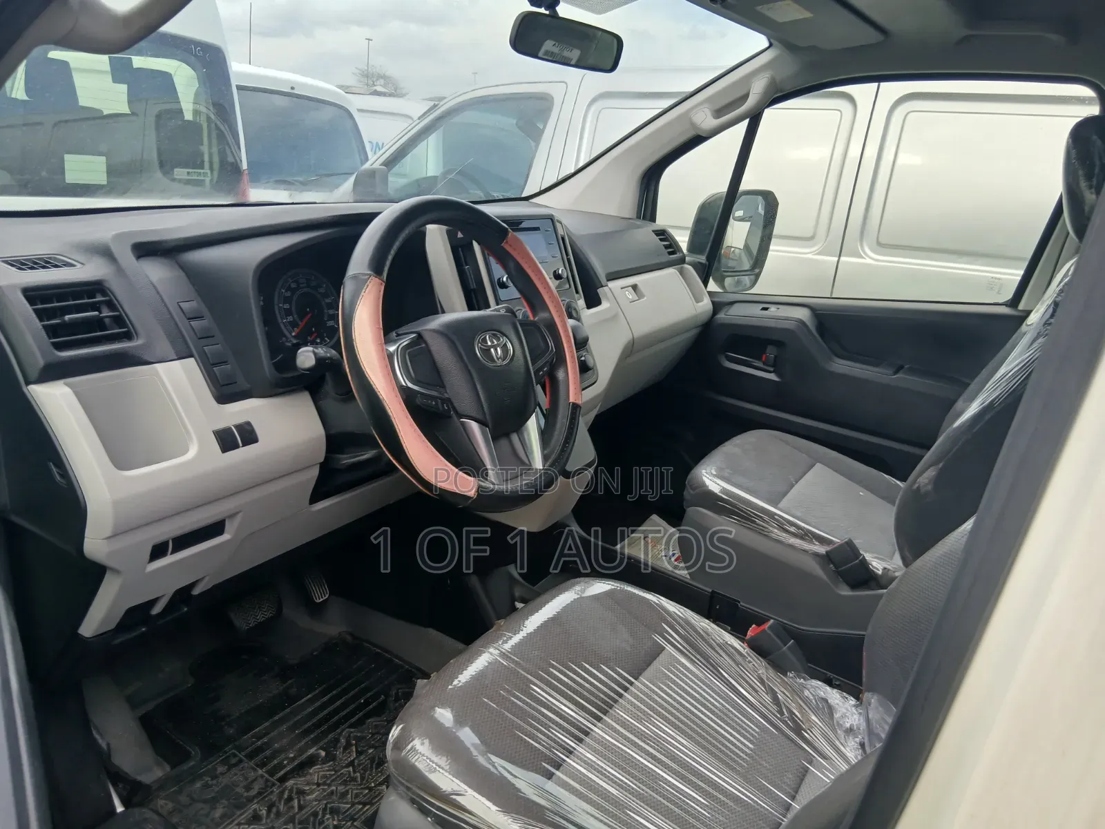 Toyota HiAce 2023 White