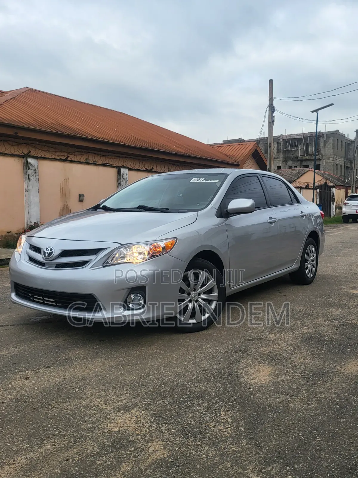 Toyota Corolla LE 4dr Sedan (1.8L 4cyl 4A) 2012 Silver