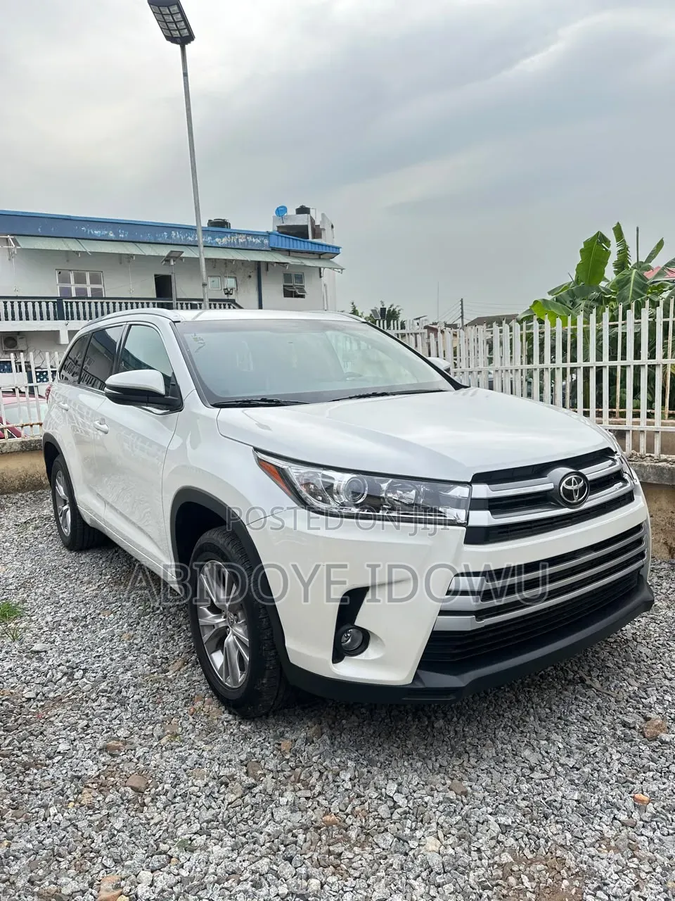 Toyota Highlander XLE 4x2 V6 (3.5L 6cyl 8A) 2018 White