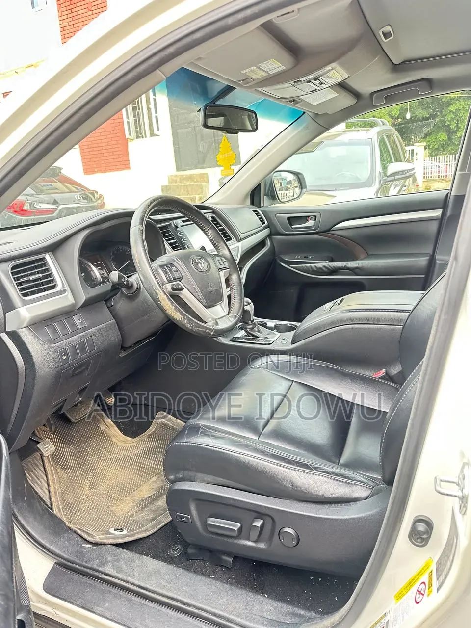Toyota Highlander XLE 4x2 V6 (3.5L 6cyl 8A) 2018 White