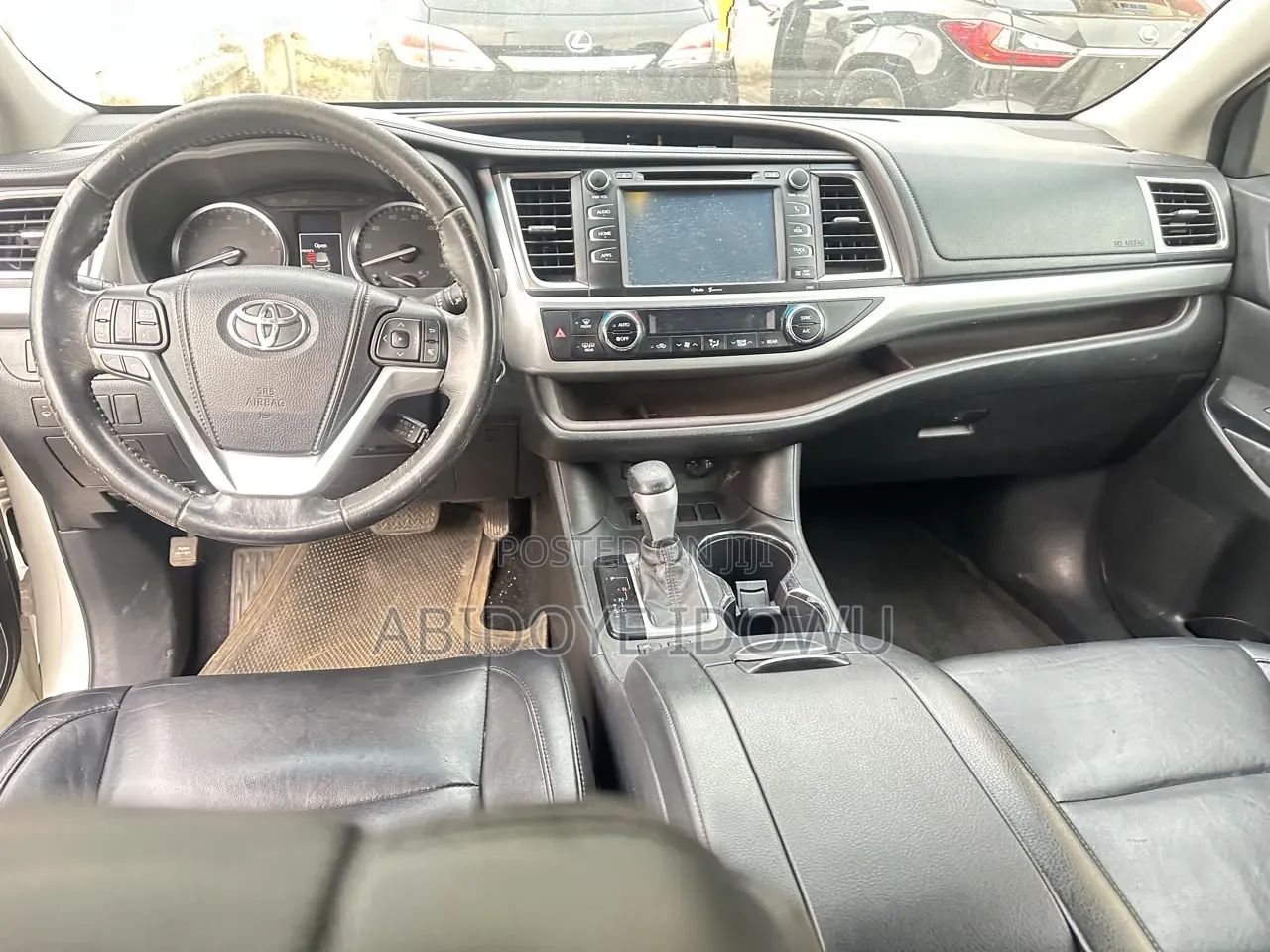 Toyota Highlander XLE 4x2 V6 (3.5L 6cyl 8A) 2018 White