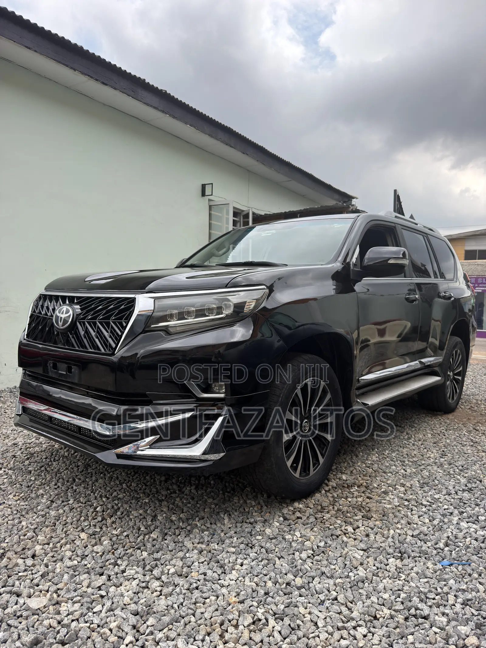 Toyota Land Cruiser Prado 2.8 2020 Black