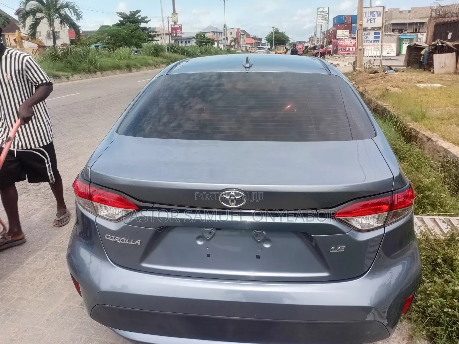 Toyota Corolla LE 2022 Blue
