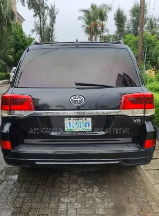 Toyota Land Cruiser 2013 Black