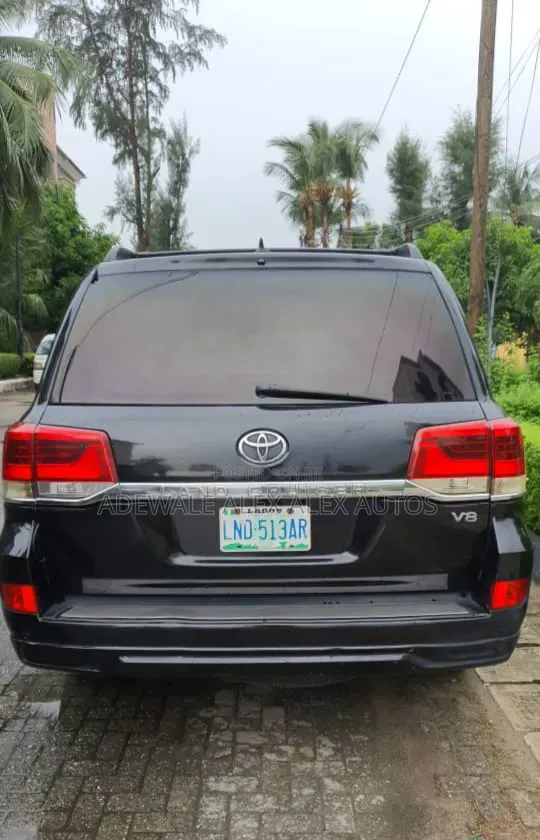 Toyota Land Cruiser 2013 Black