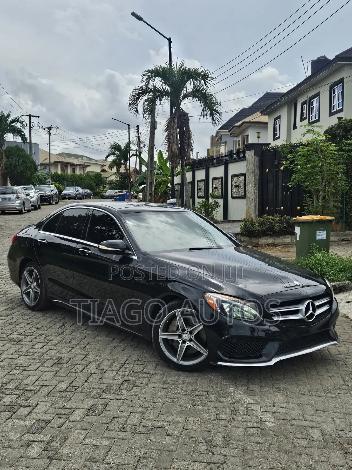 Mercedes-Benz C300 2015 Black