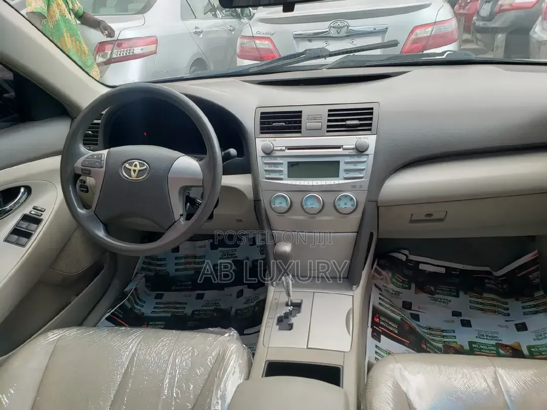 Toyota Camry LE 4dr Sedan (2.4L 4cyl 5A) 2009 Black