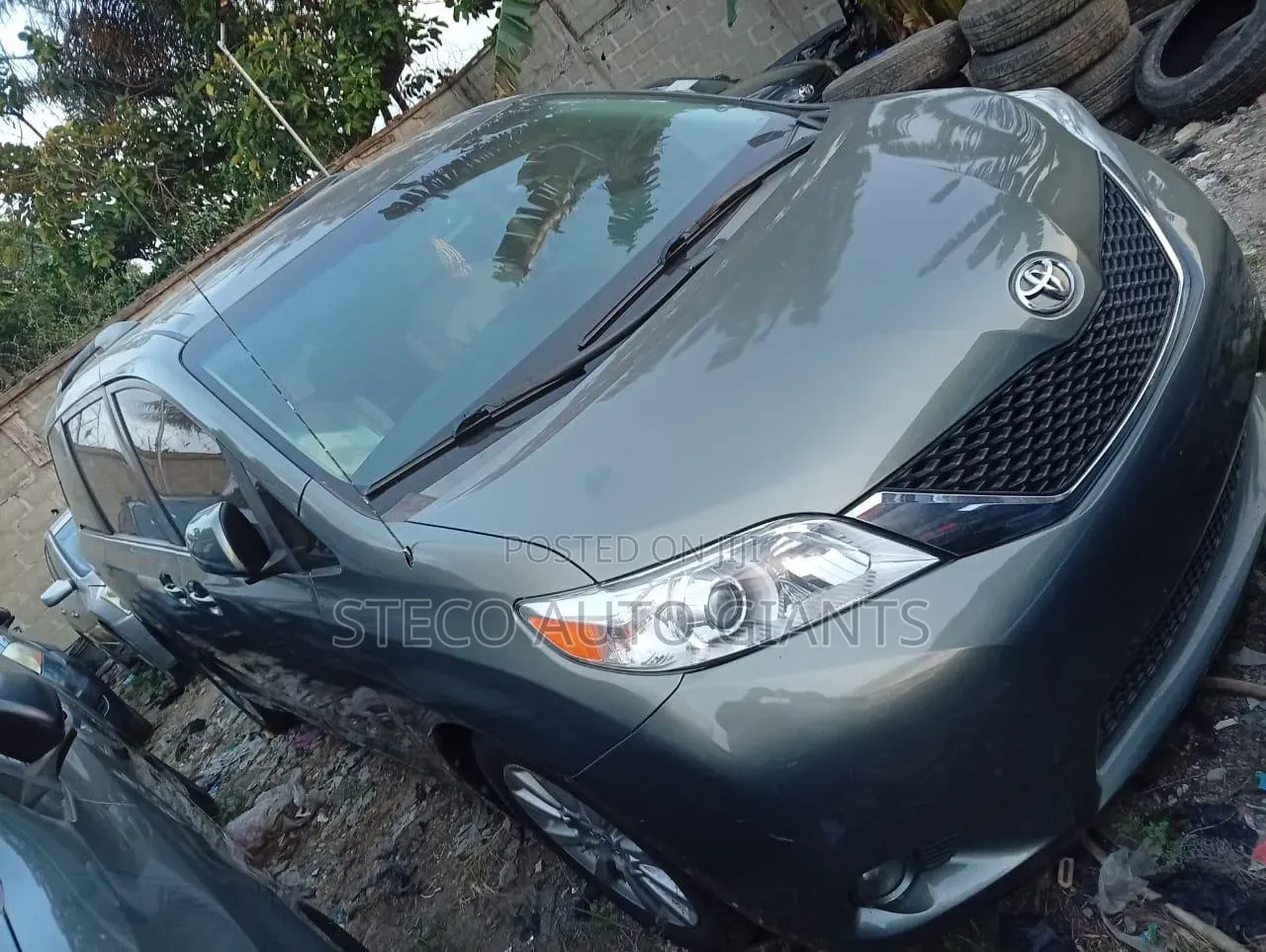 Toyota Sienna 2011 Green