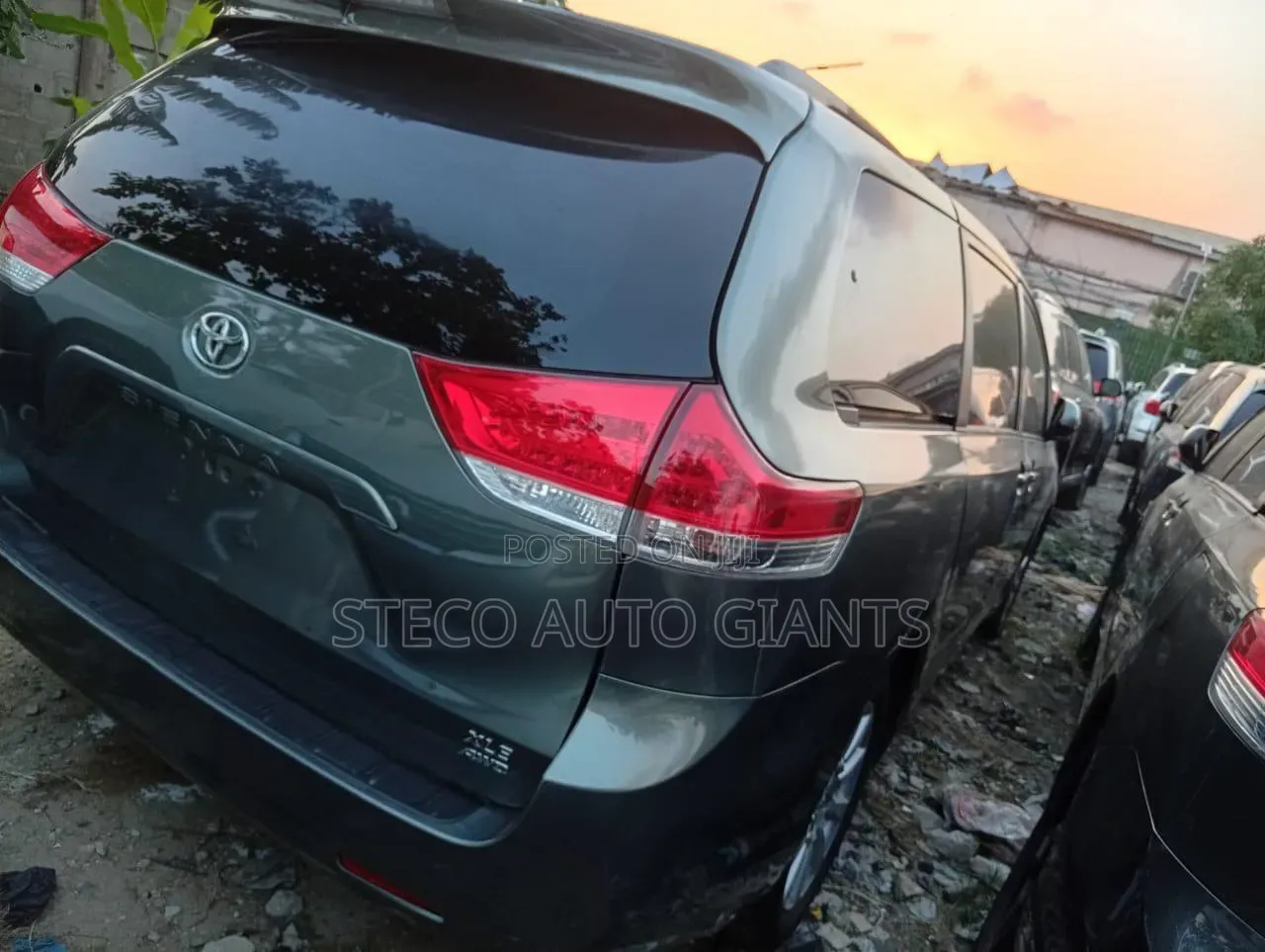 Toyota Sienna 2011 Green