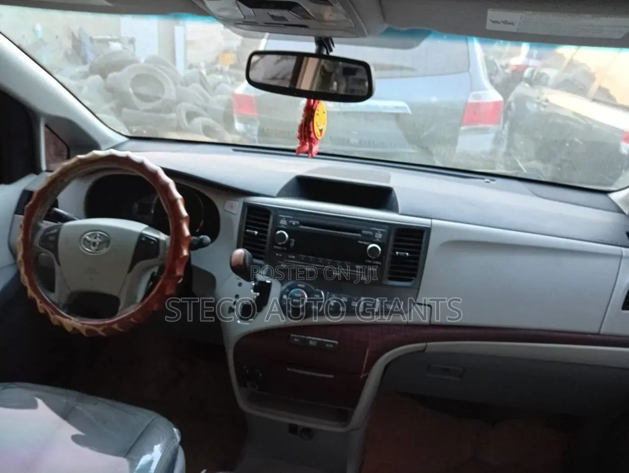 Toyota Sienna 2011 Green