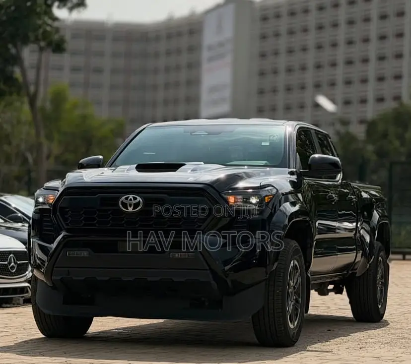 Toyota Tacoma TRD Sport Double Cab 4WD 5.0 ft. SB (Automatic) 2025