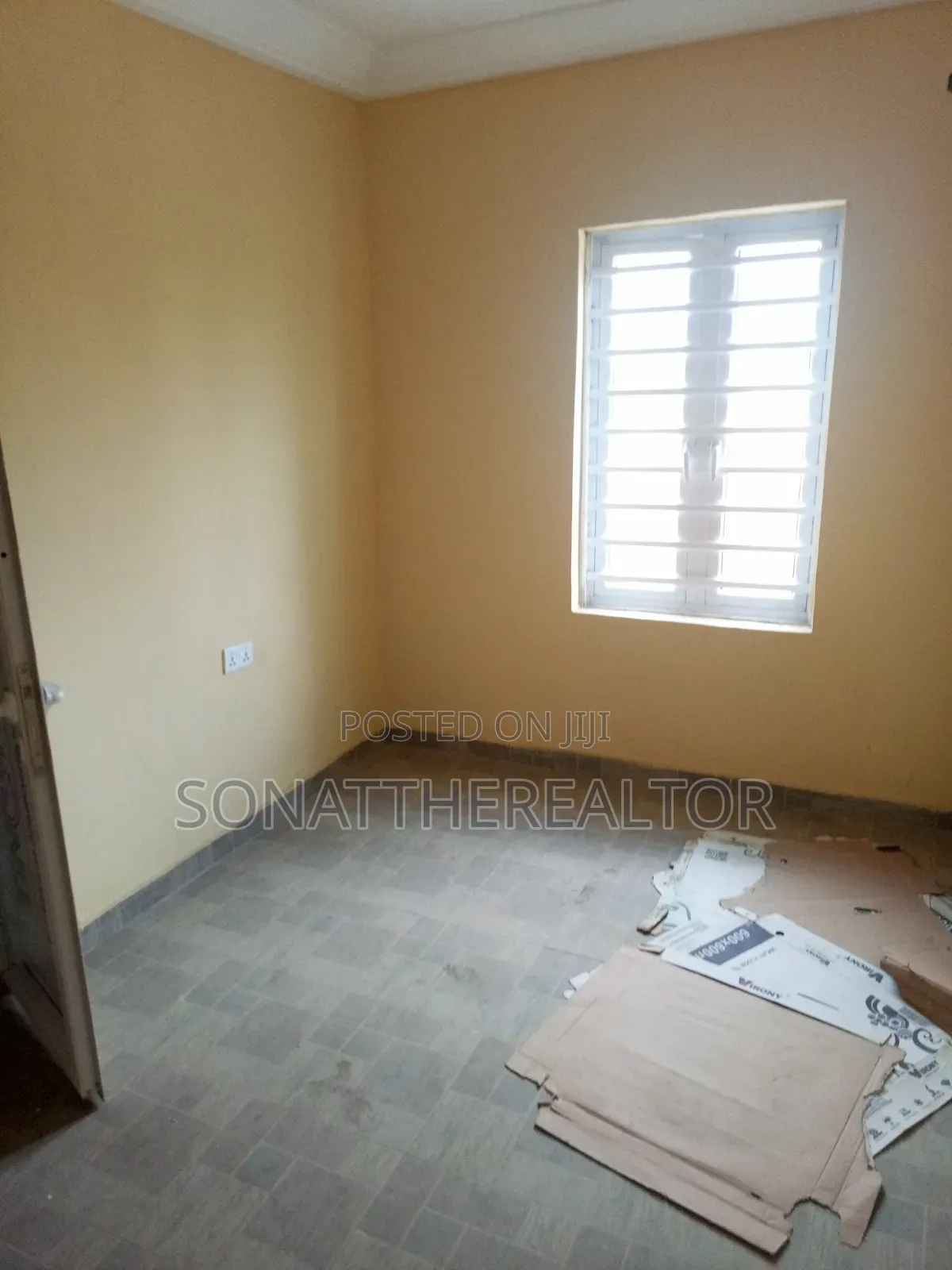 2bdrm Duplex in Arapaja, Akala Express for rent