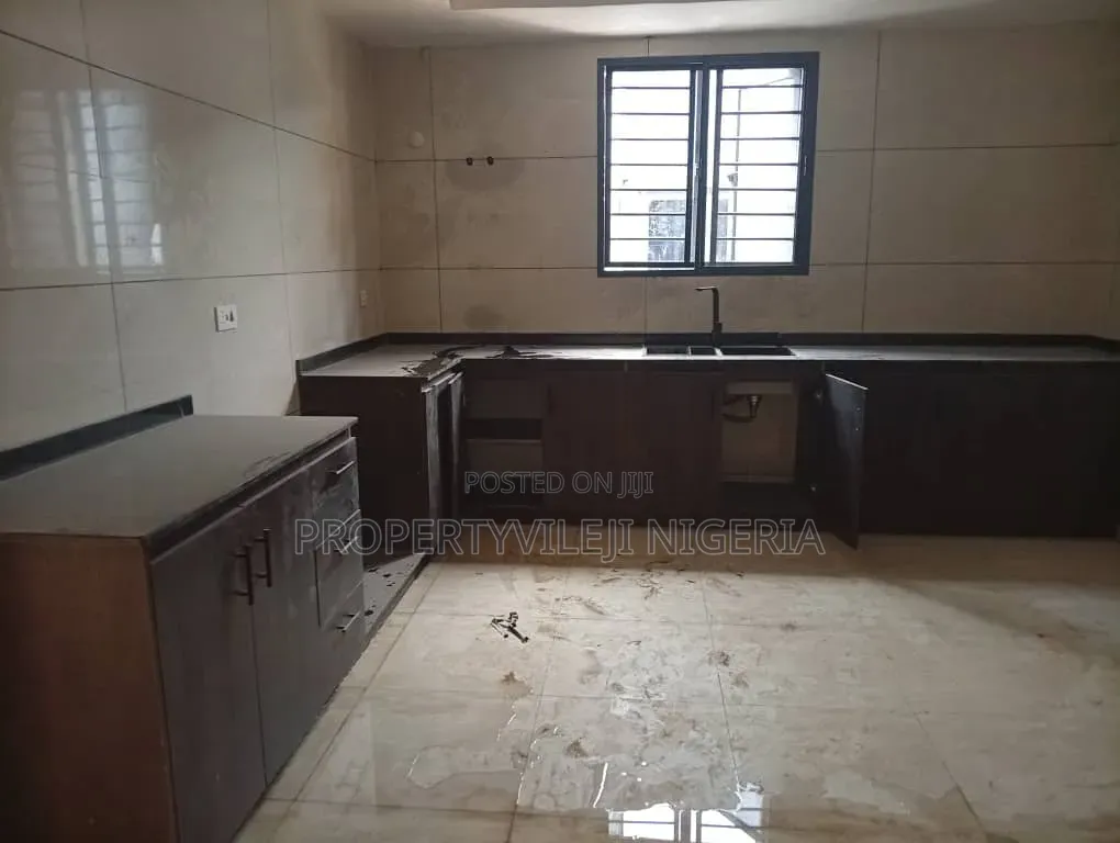 4bdrm Duplex in Kaura for rent