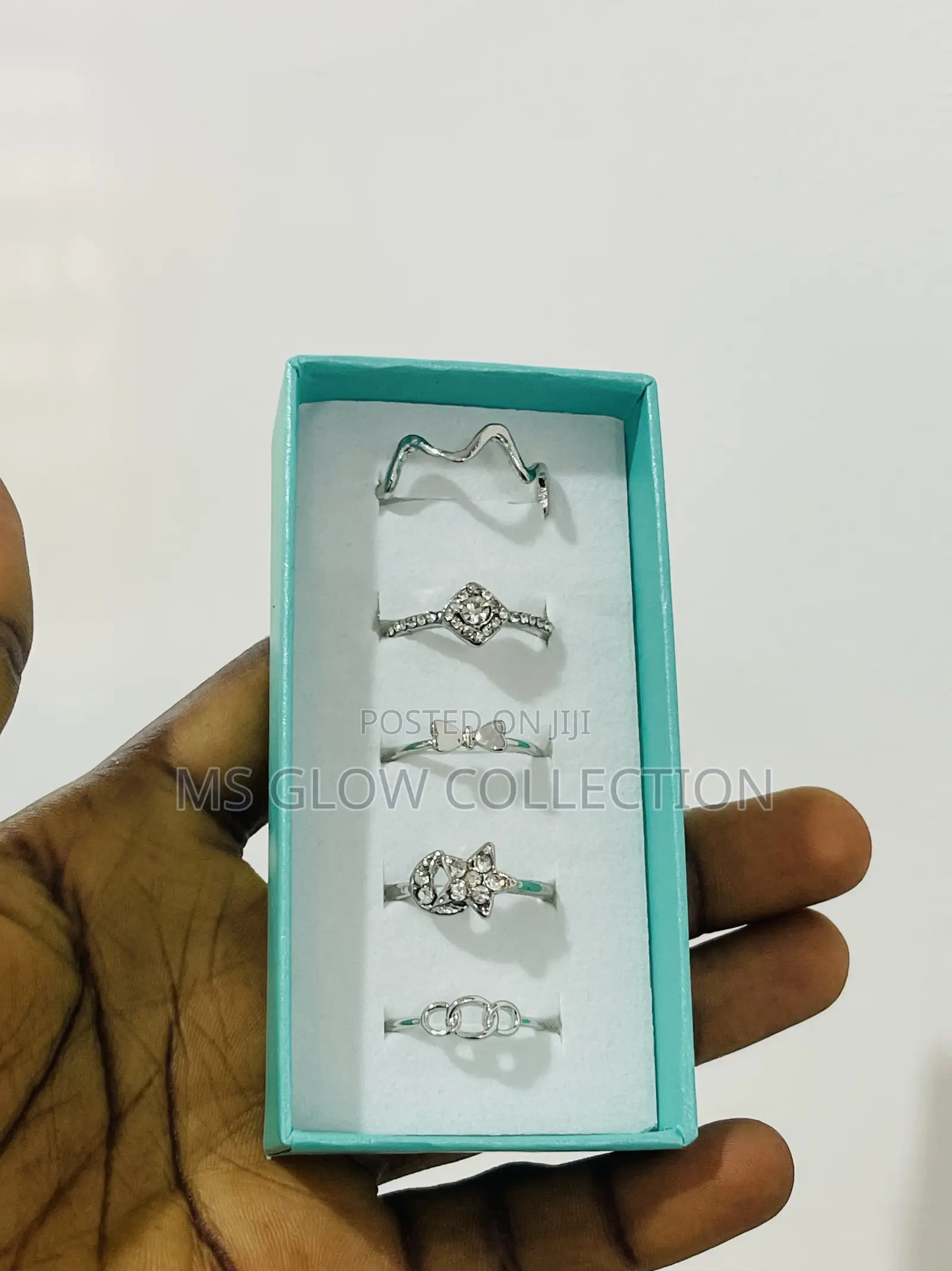 Trendy Gold Stackable Ring Set (5 Pieces) Available in Gold/Sliver Set