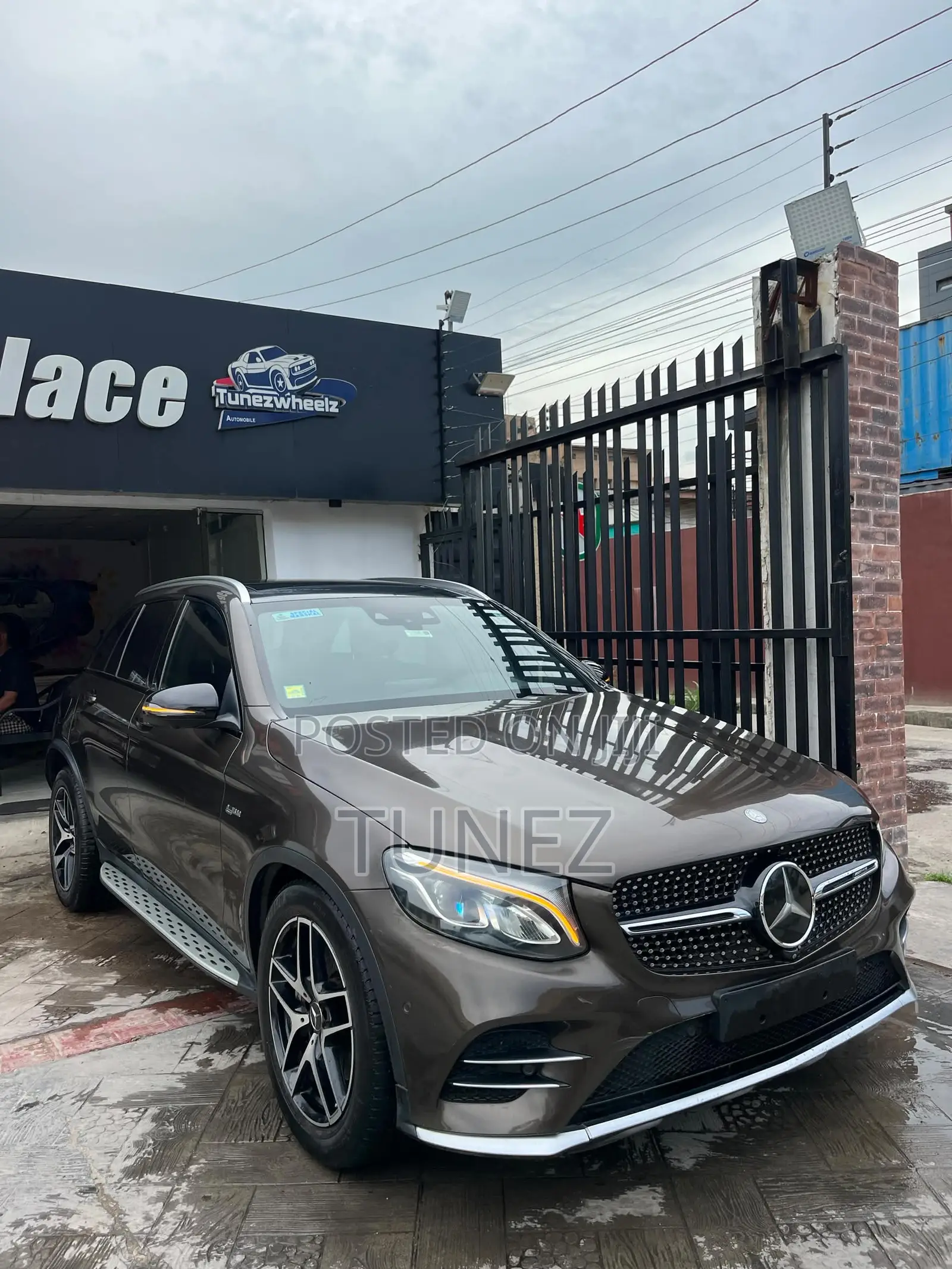 Mercedes-Benz GLC-Class 2018 Brown