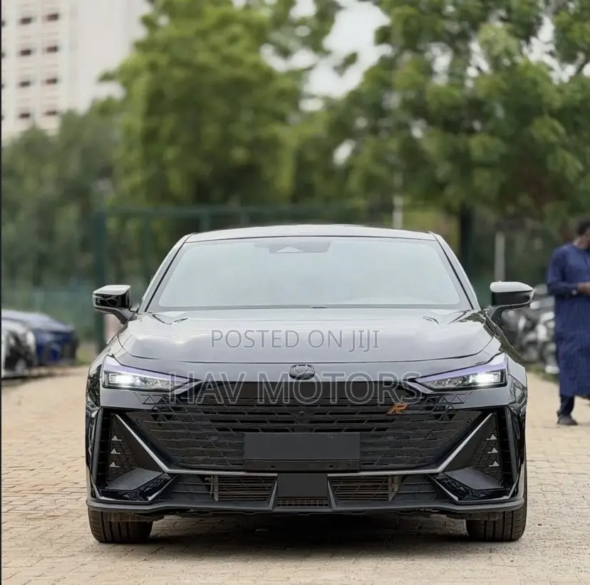 Changan UNI-V 1.5 Hybrid FWD 2023 Black