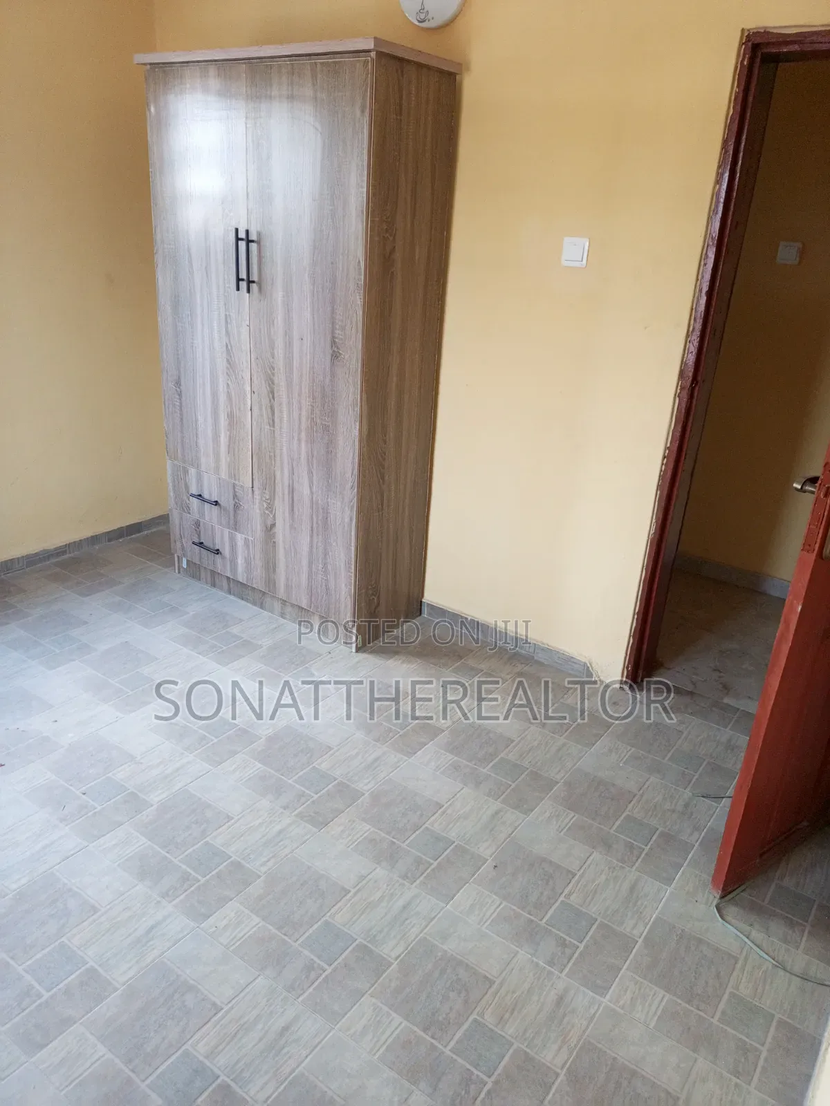 3bdrm Duplex in Arapaja, Akala Express for rent