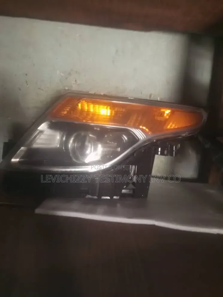 ,2013,2014 Ford Explorer Headlight