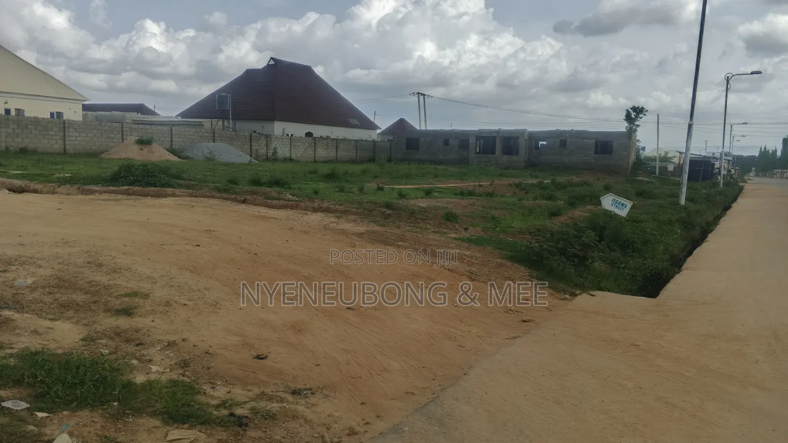 Land for Sale With 2 Units of Bedrooms Carcass