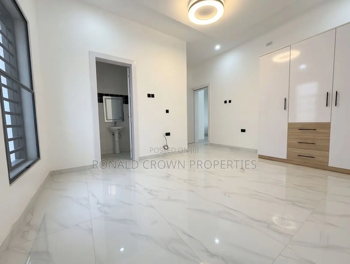 5bdrm Duplex in Ikeja GRA for sale