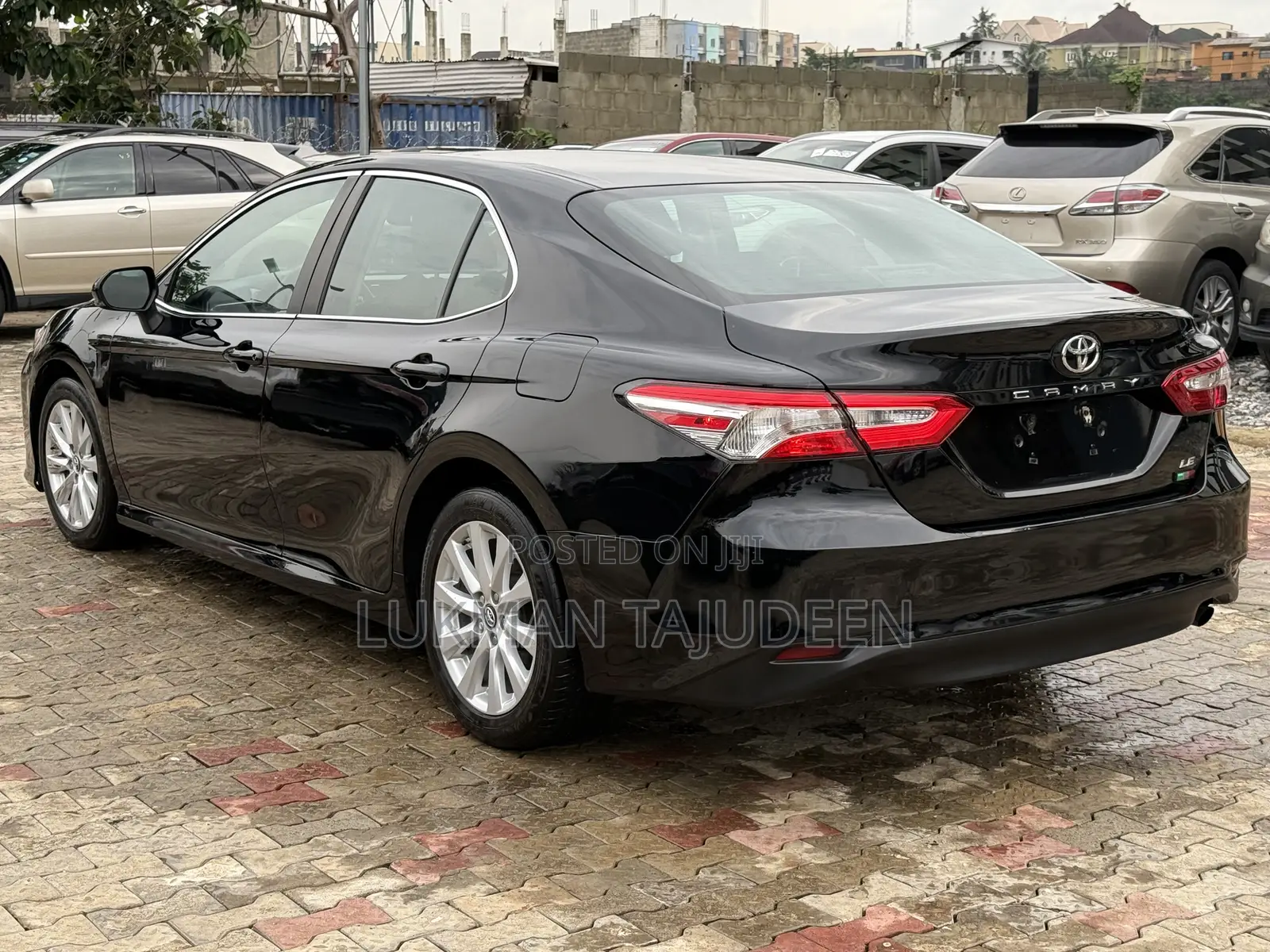 Toyota Camry LE FWD (2.5L 4cyl 8AM) 2018 Black
