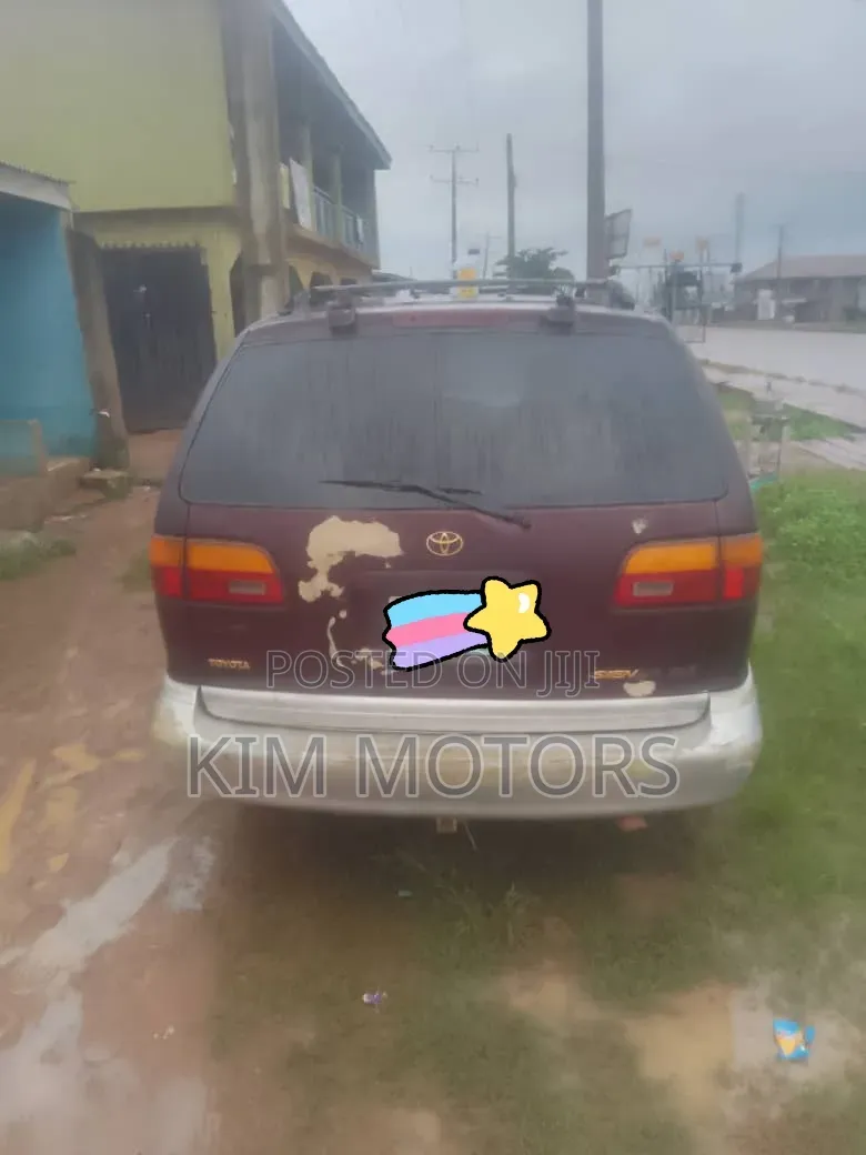 Toyota Sienna XLE & 1 hatch 2000 Burgundy