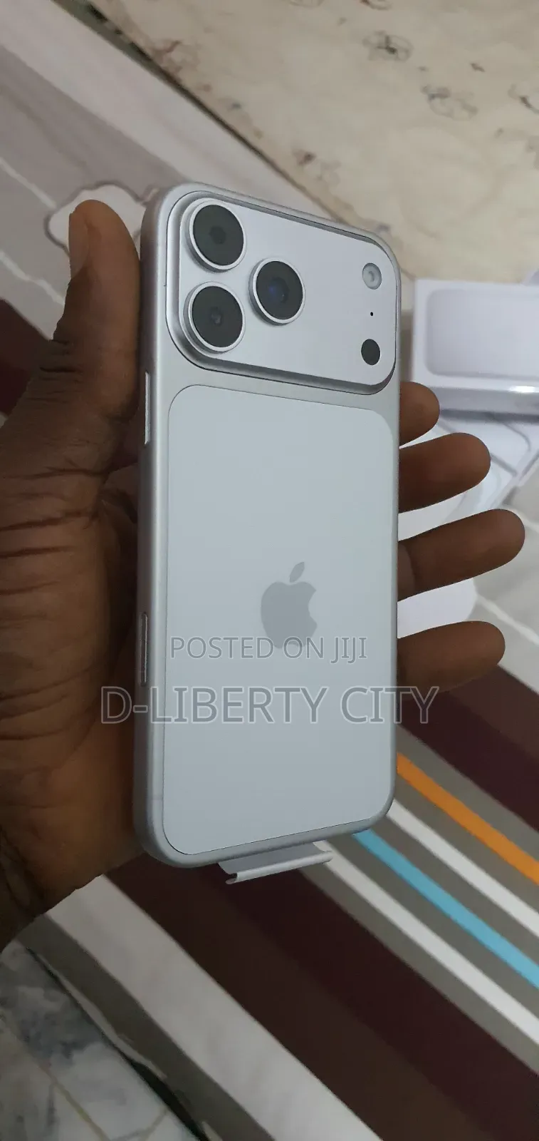 New Apple iPhone 17 Pro Max 1 TB Orange