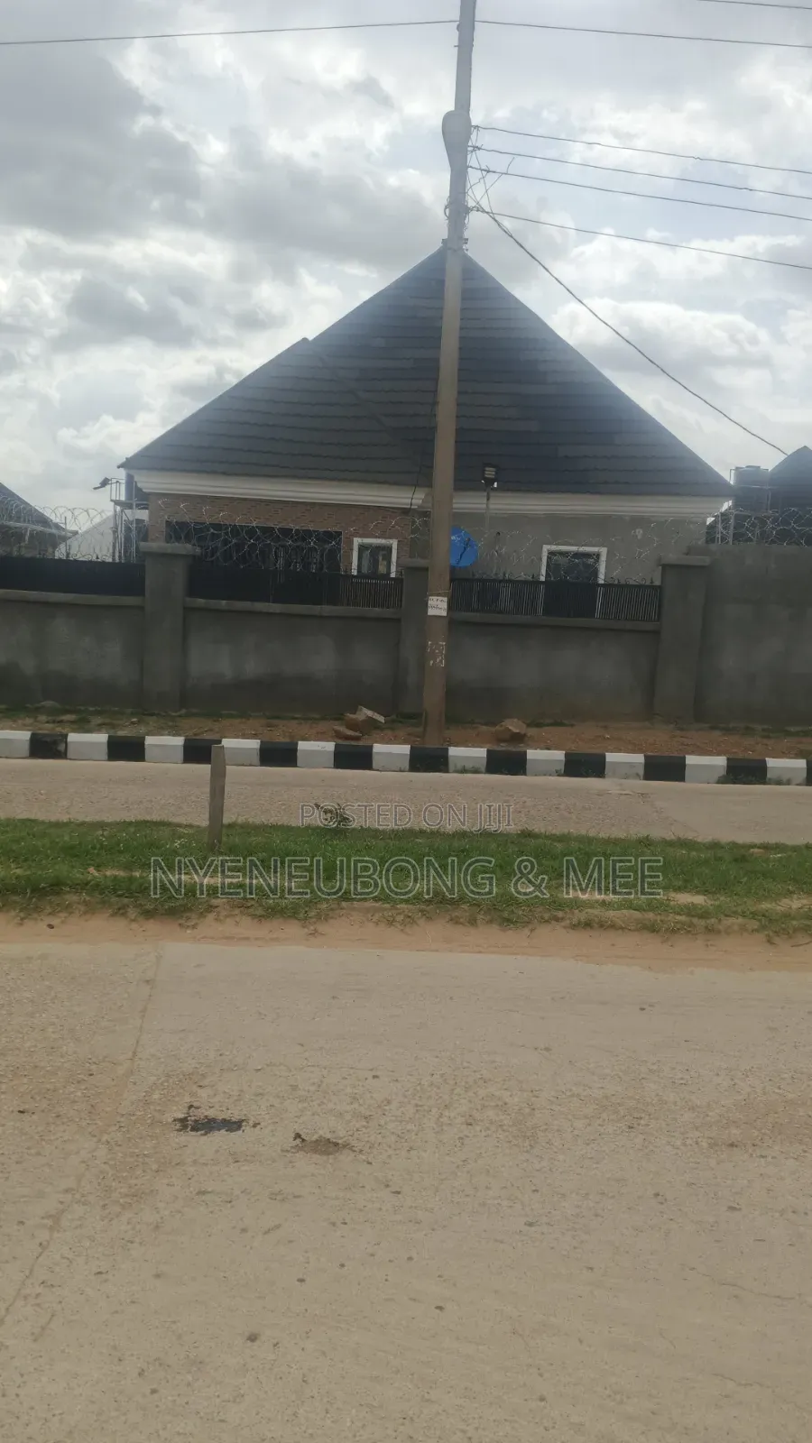 3bdrm Bungalow in Nurses Estate Phase for sale