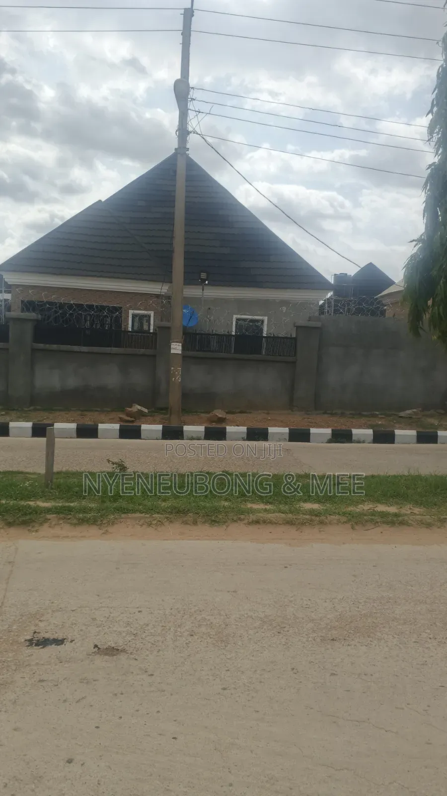 3bdrm Bungalow in Nurses Estate Phase for sale