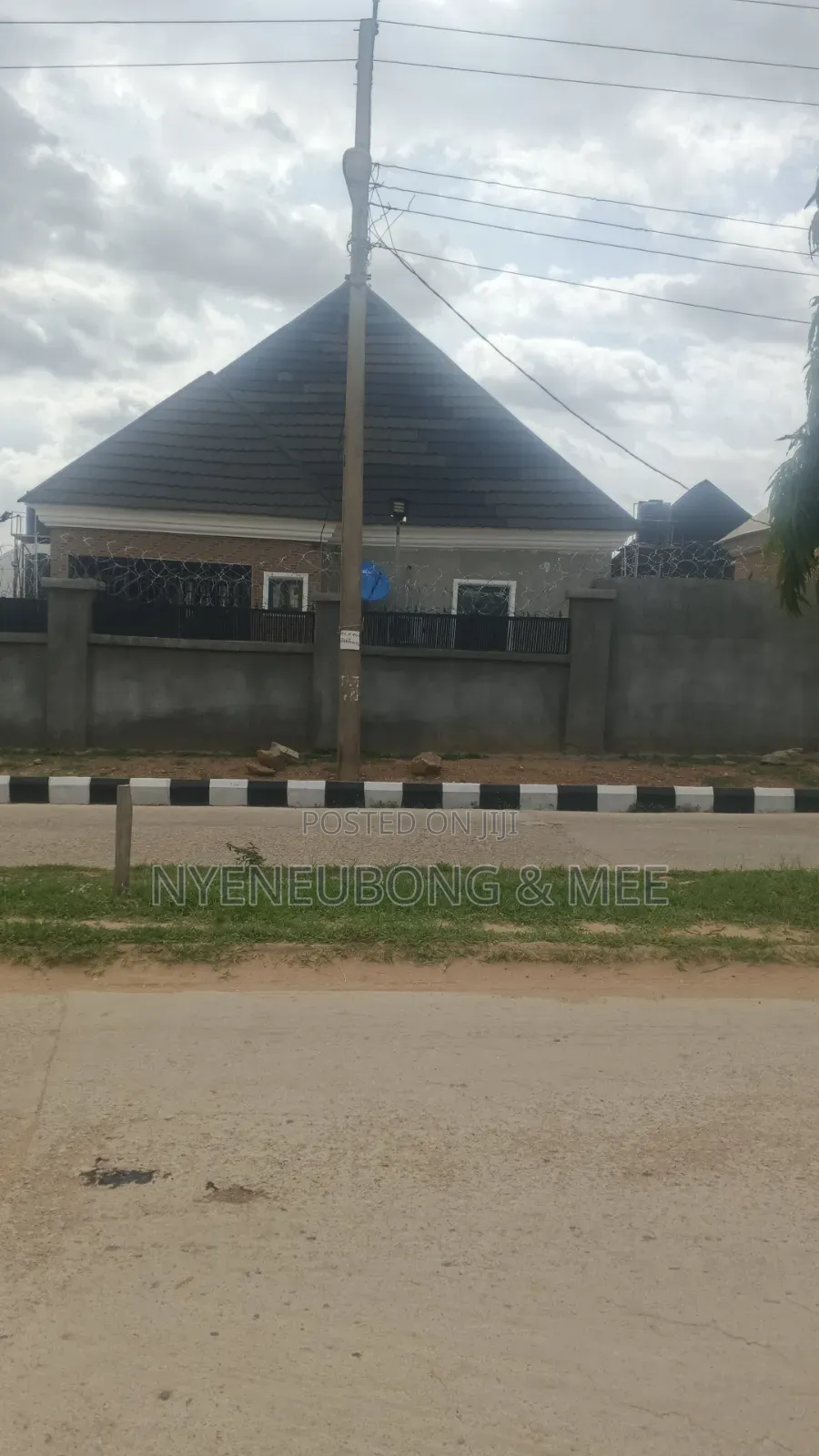 3bdrm Bungalow in Nurses Estate Phase for sale