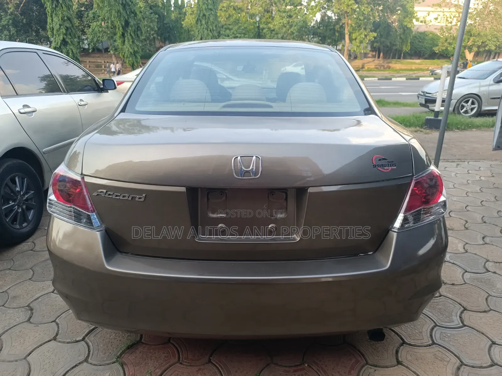 Honda Accord 2010 Gold