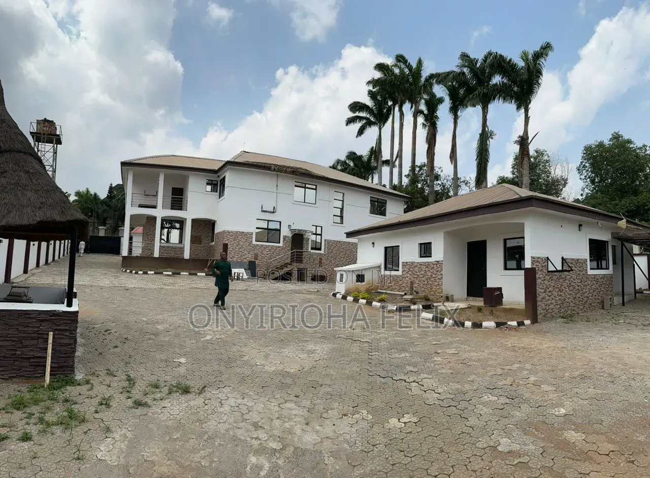 5bdrm Mansion in Maitama for rent