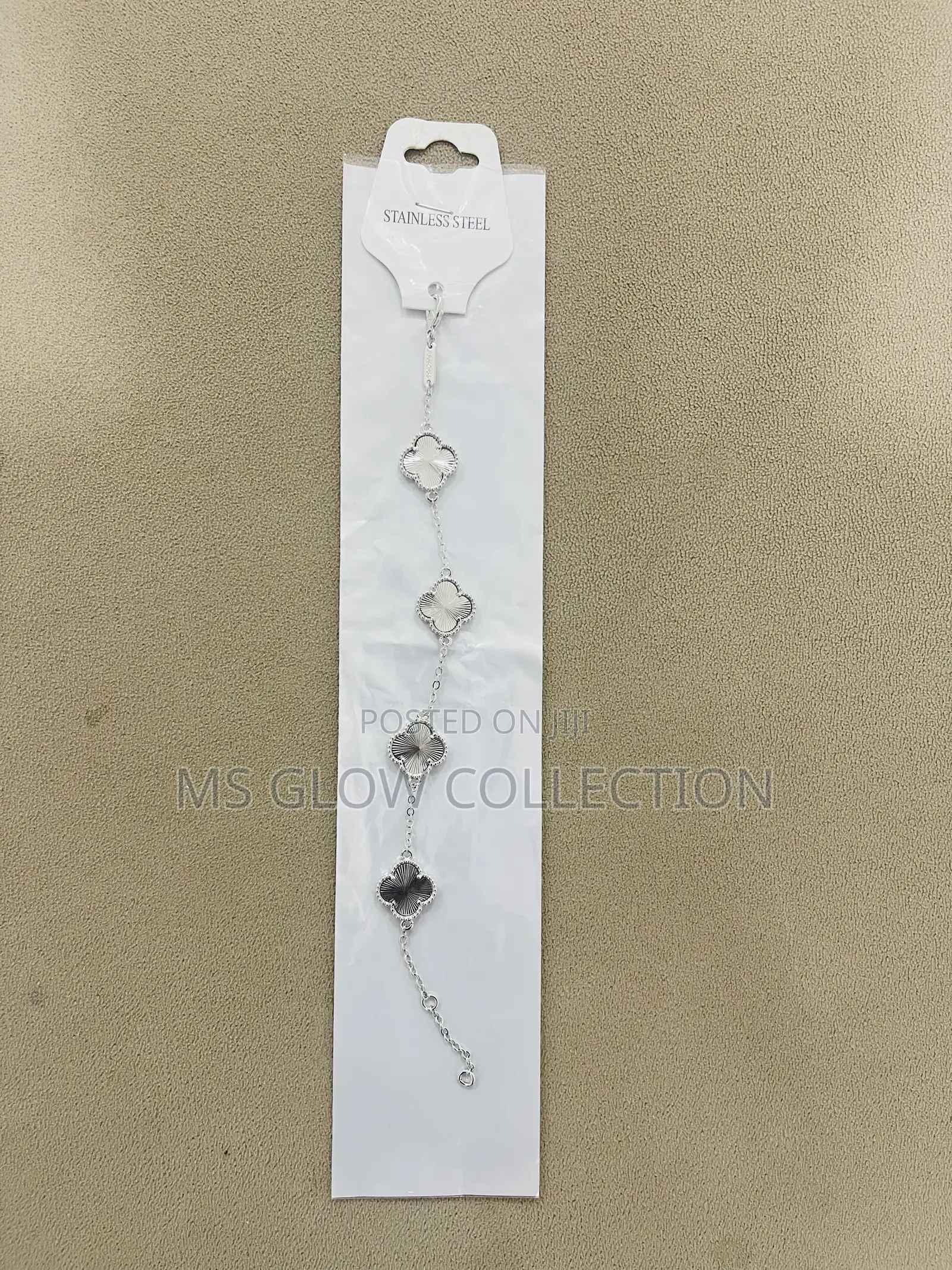Luxury Clover Charm Bracelet (Stainless Steel)