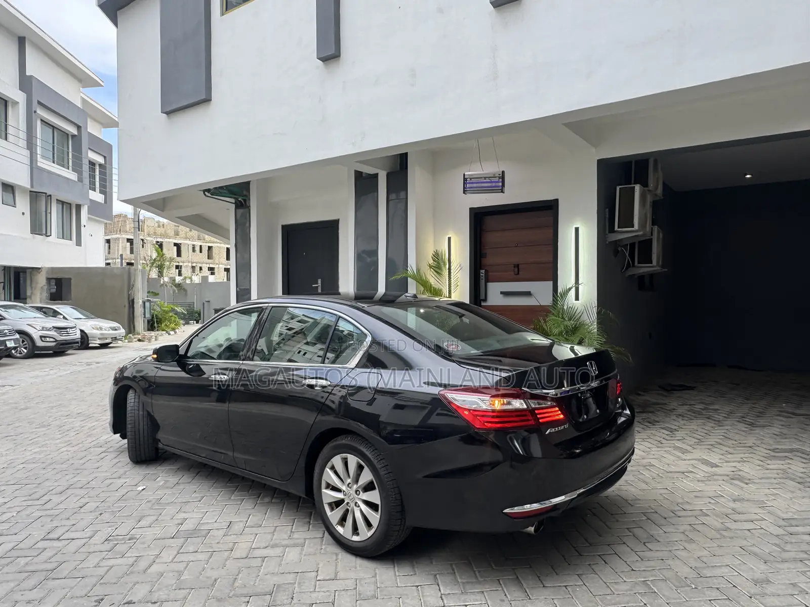 Honda Accord Touring V-6 4dr Sedan (3.5L 6cyl 6A) 2014 Black
