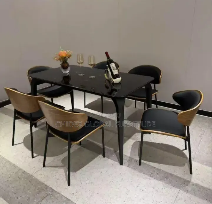 Simple Luxury Dining Table Set