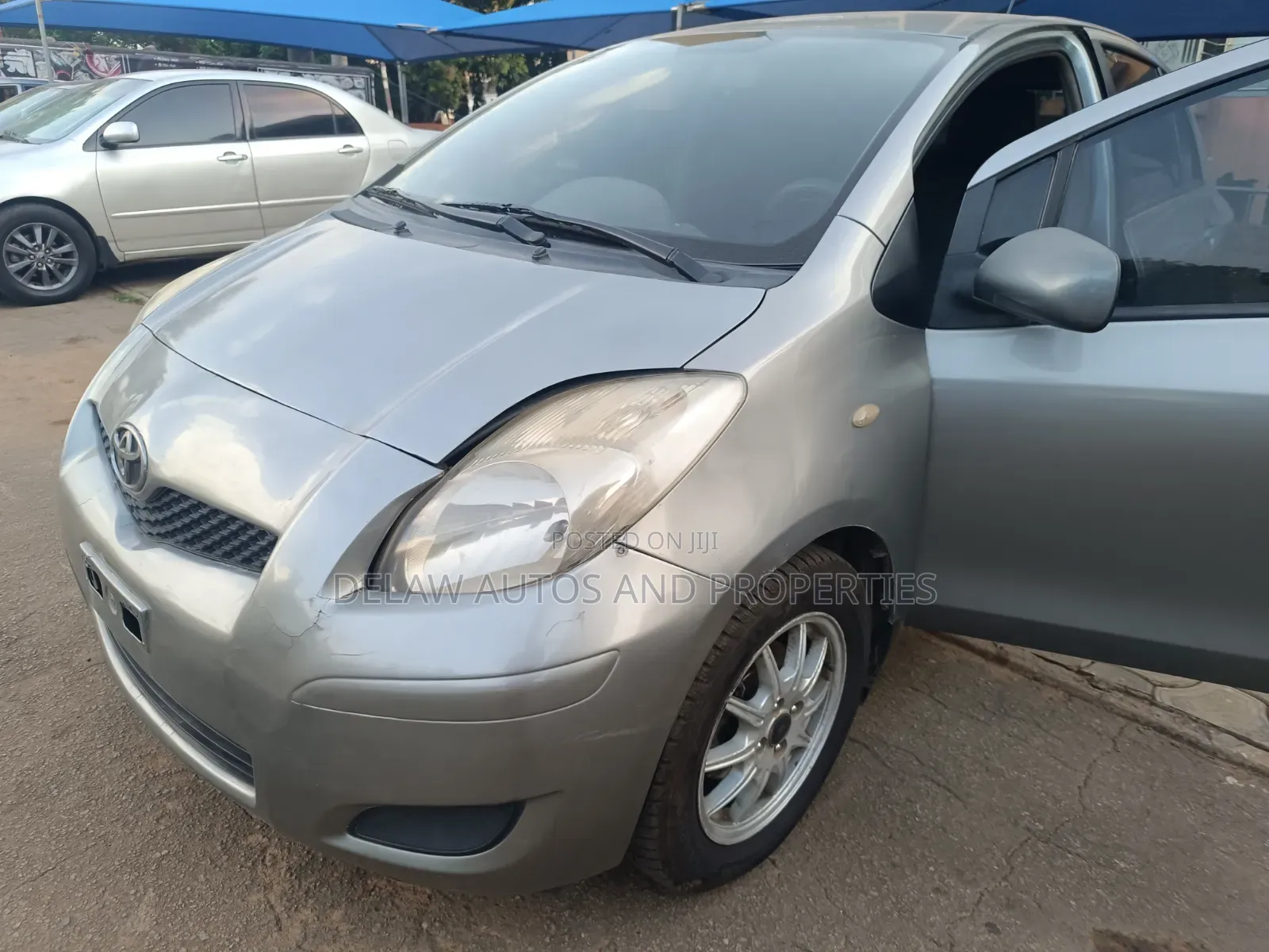 Toyota Yaris 2010 Silver