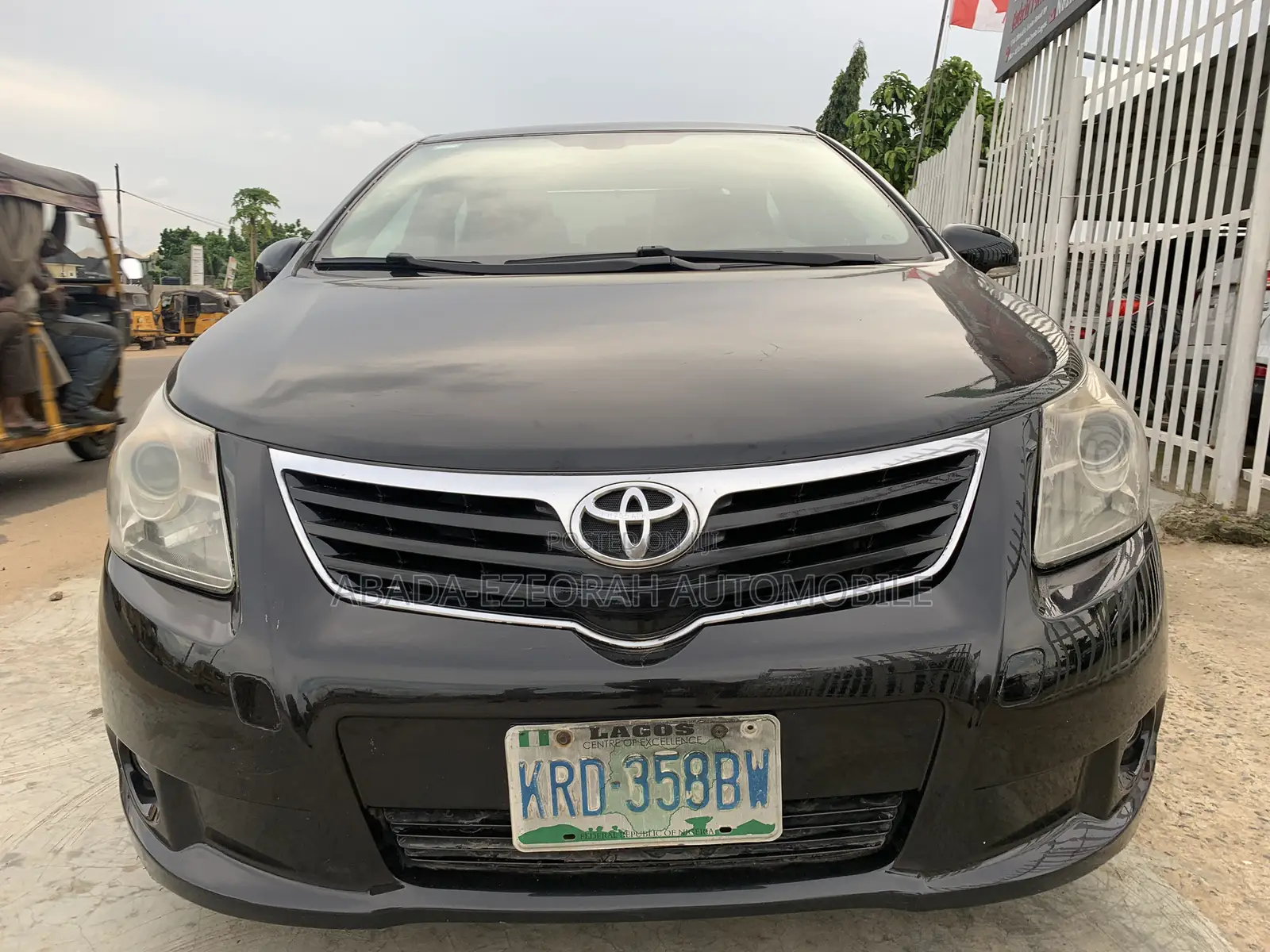 Toyota Avensis 2.0 Advanced Automatic 2012 Black