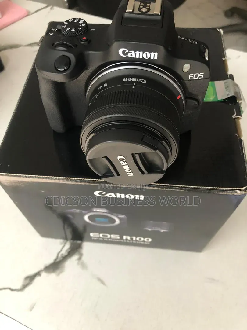 Canon Camera R100