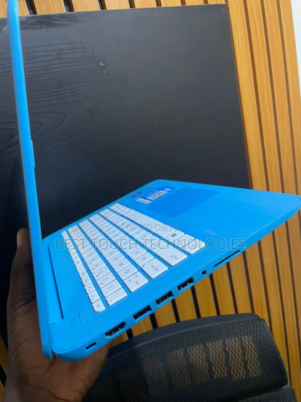 Laptop HP Stream Laptop 4GB Intel Pentium SSD 60GB
