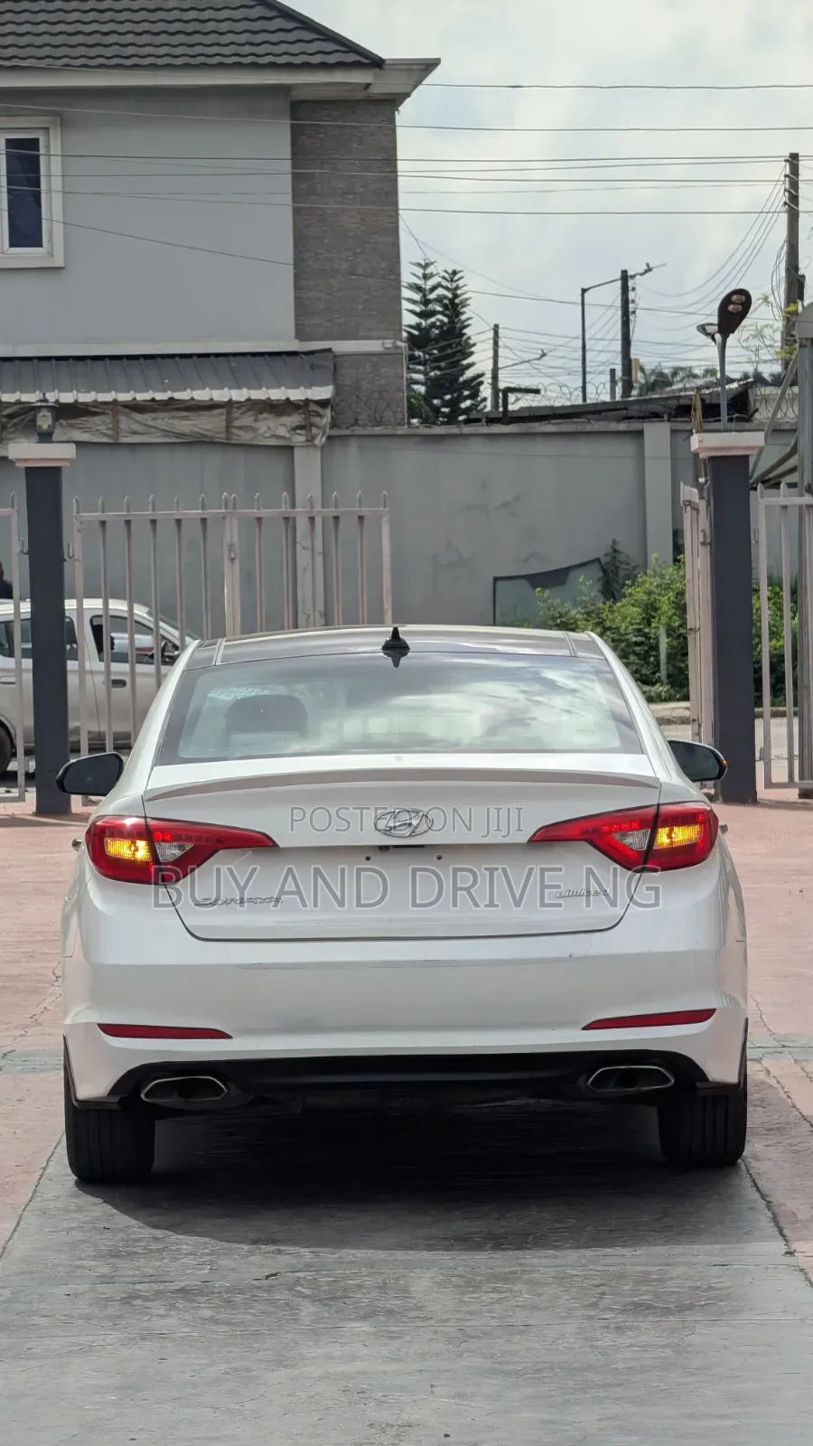Hyundai Santa Fe Limited FWD 2016 White