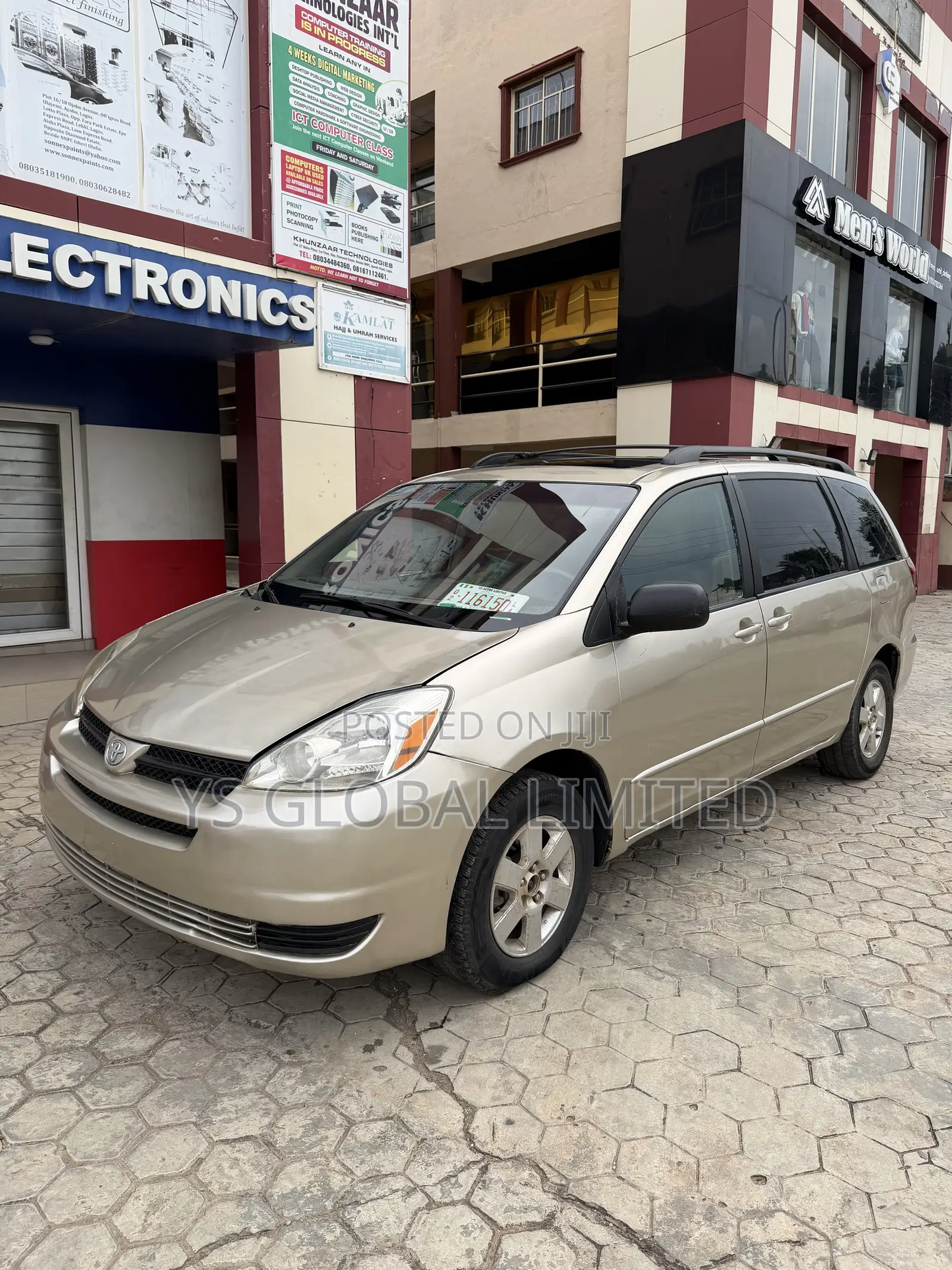 Toyota Sienna XLE 2005 Gold