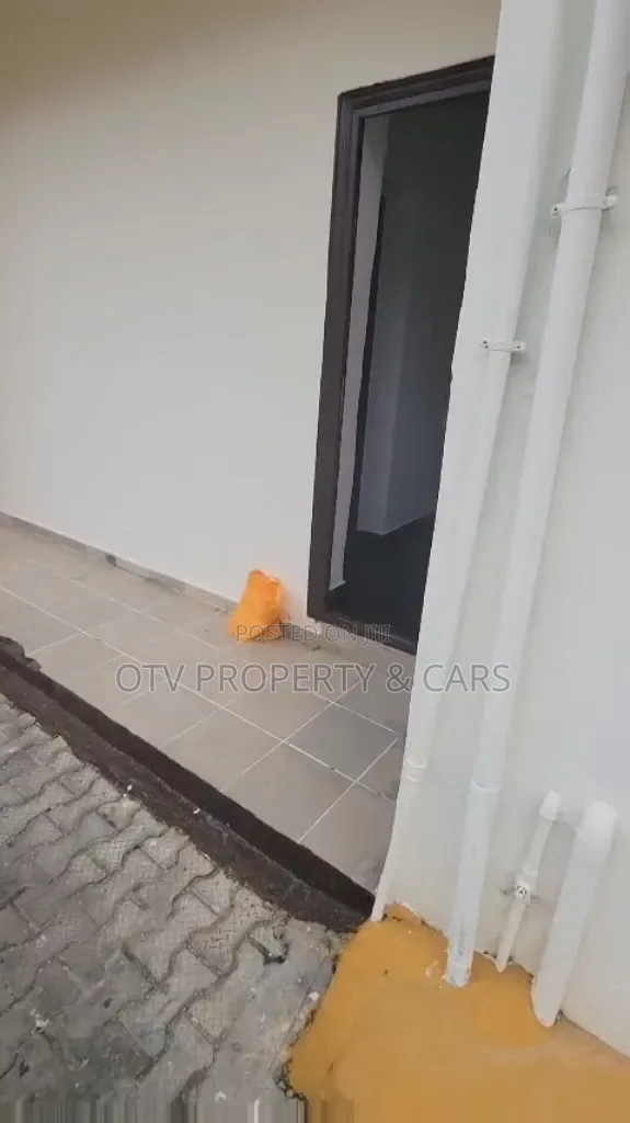 Mini Flat in Lekki Phase 1 for rent