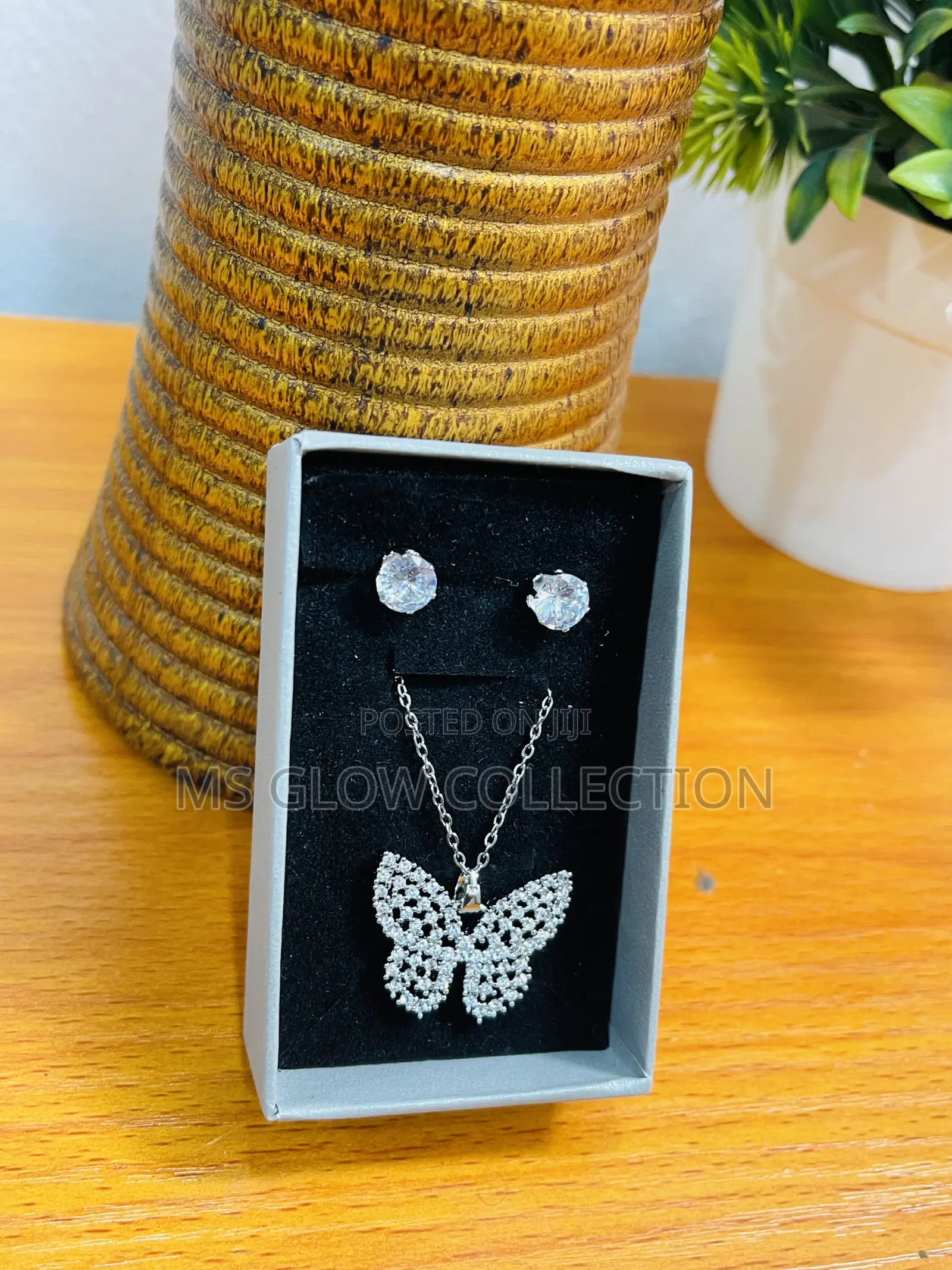 Butterfly Shaped With Stone in It Necklace Setting