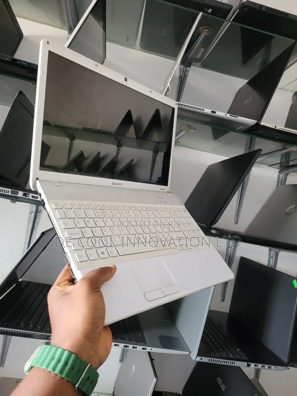 Laptop Sony VAIO E14127CN 4GB Intel SSHD (Hybrid) 320GB