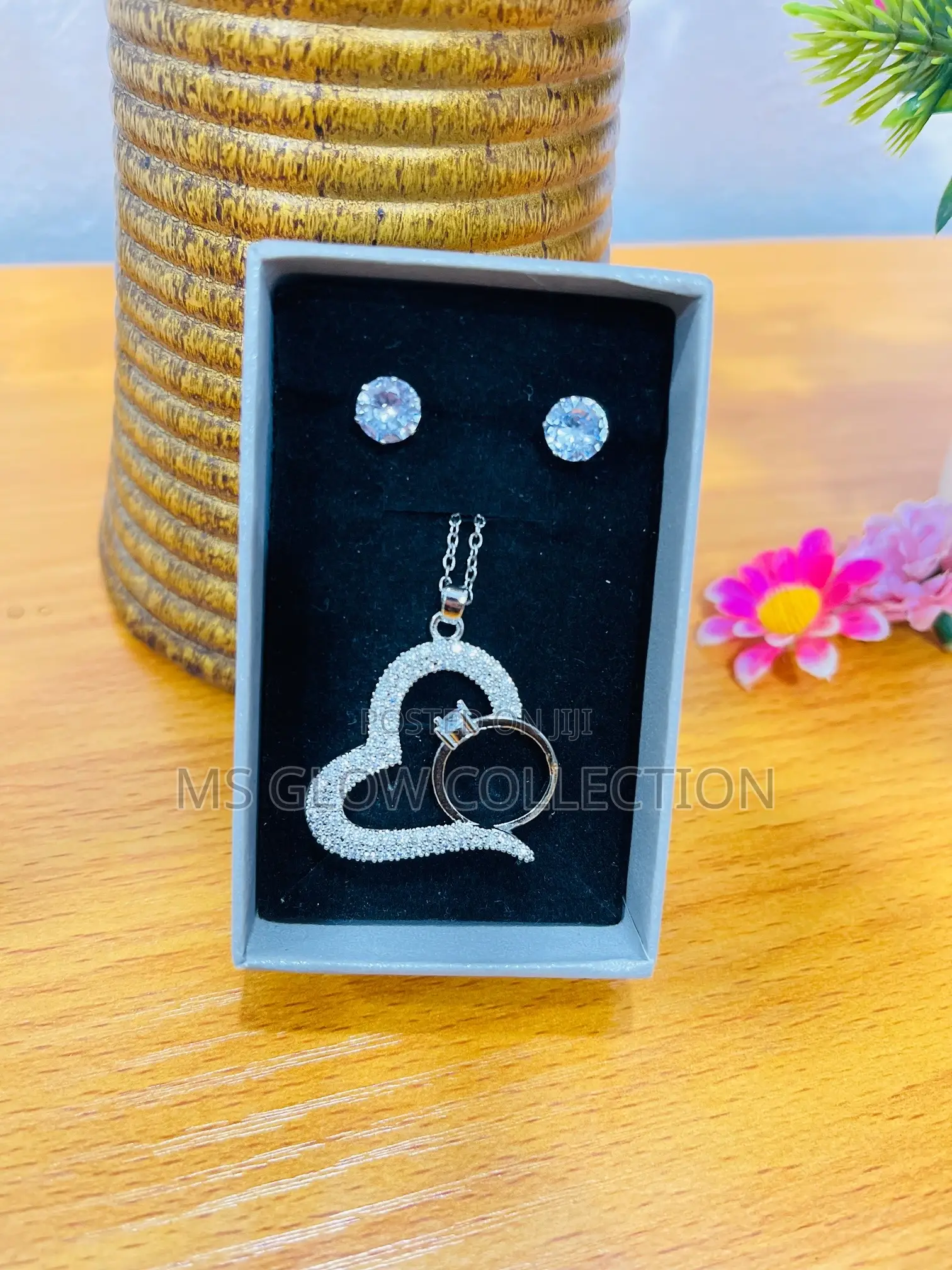 Love Sharped Necklaces Set With Ring Attached to It