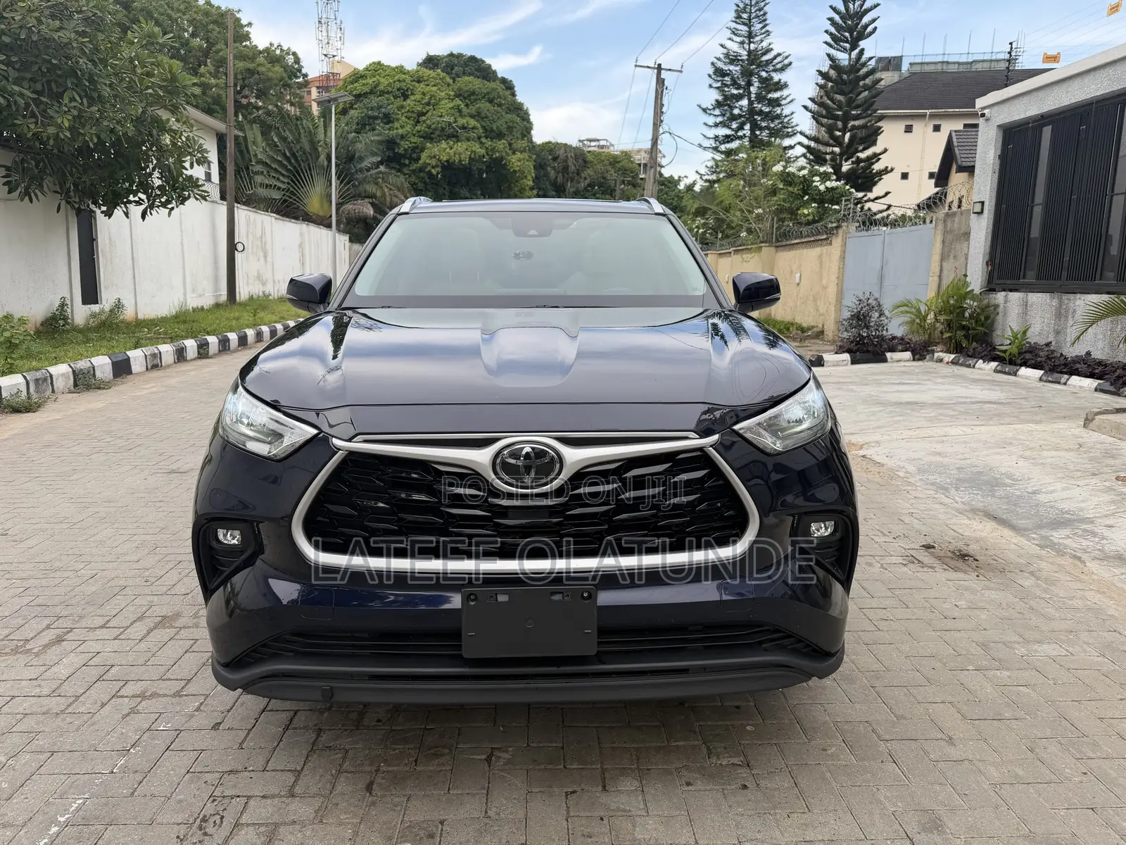 Toyota Highlander XLE AWD 2020 Blue
