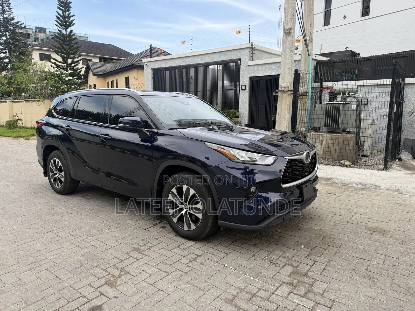 Toyota Highlander XLE AWD 2020 Blue