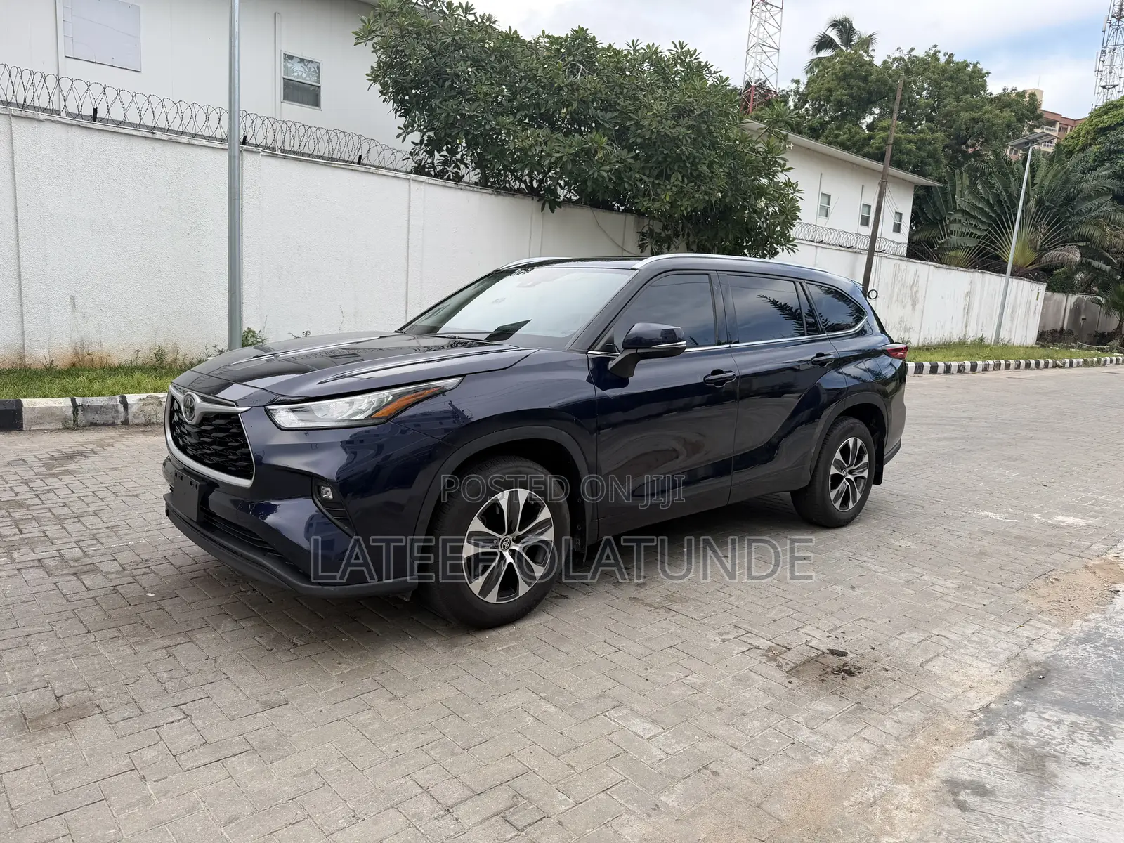 Toyota Highlander XLE AWD 2020 Blue