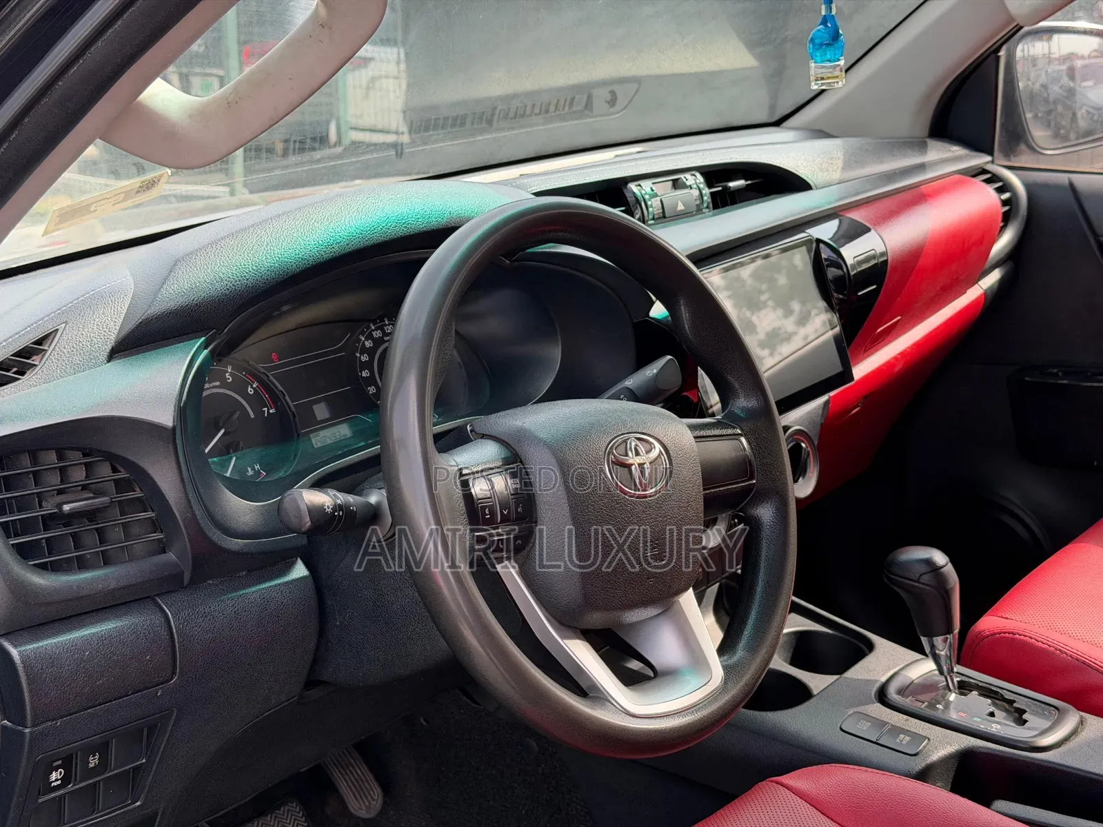 Toyota Hilux 2019 Black